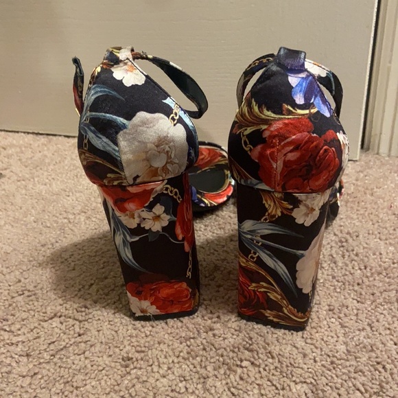 Satin Floral Single Band Ankle Strap Block Heels - Picture 4 of 6